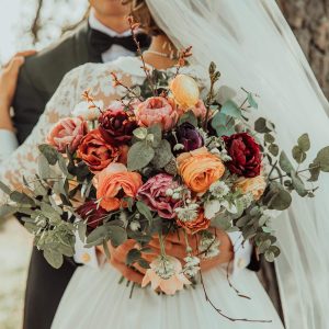 Bröllopsbukett av Sofia Sima på Malva och Iris. Fotograf Marika Styhr.