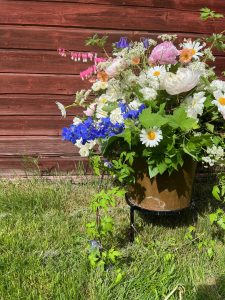 Bukett, blommor och sorgbinderi till begravning av Sofia Sima på Malva och Iris.
