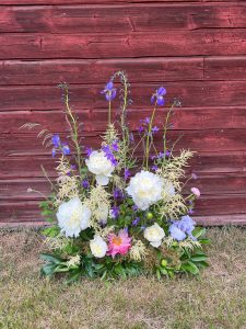 Bukett, blommor och sorgbinderi till begravning av Sofia Sima på Malva och Iris.